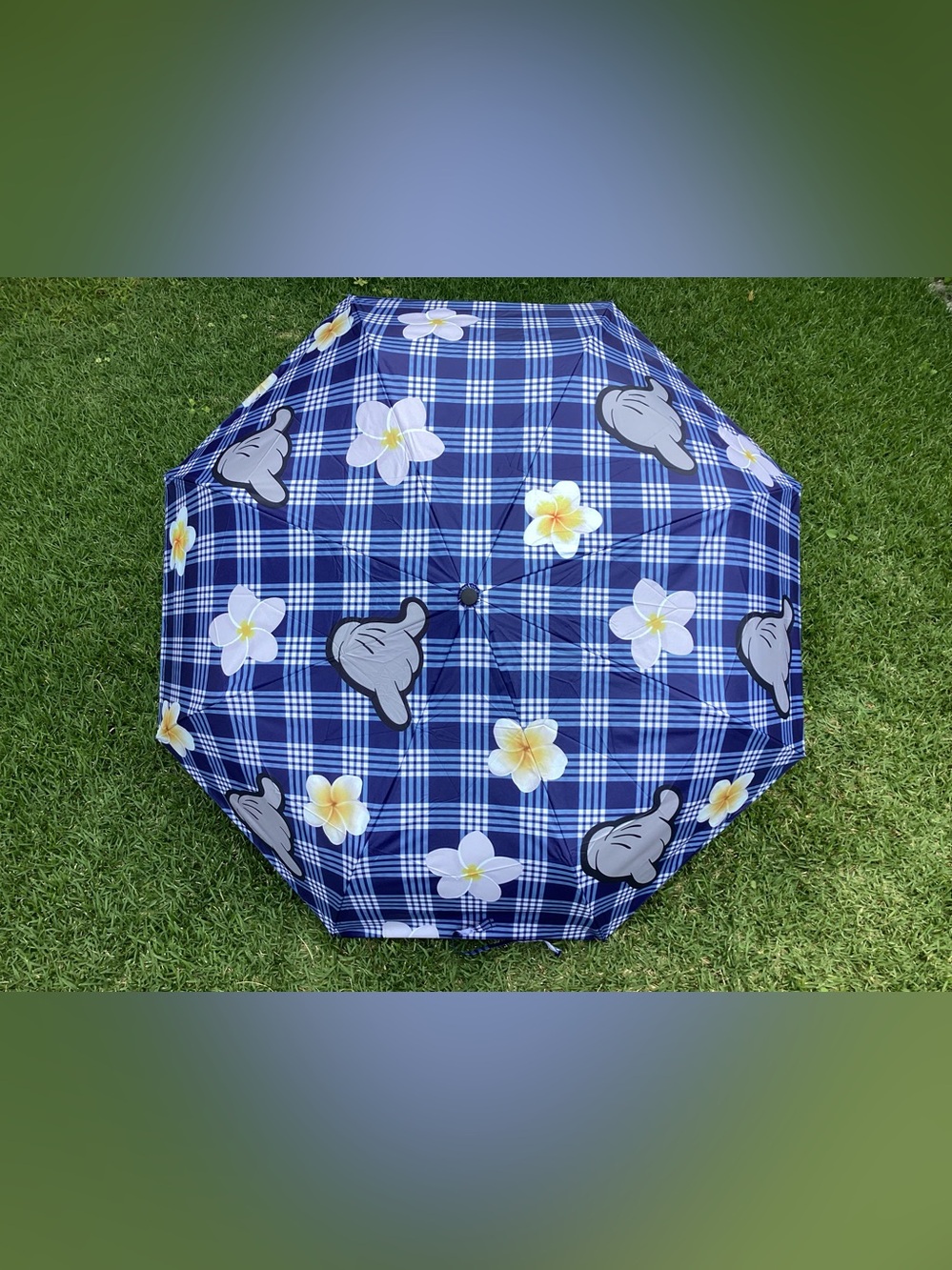 NWOT Umbrella Palaka print with Shaka sign and flowers